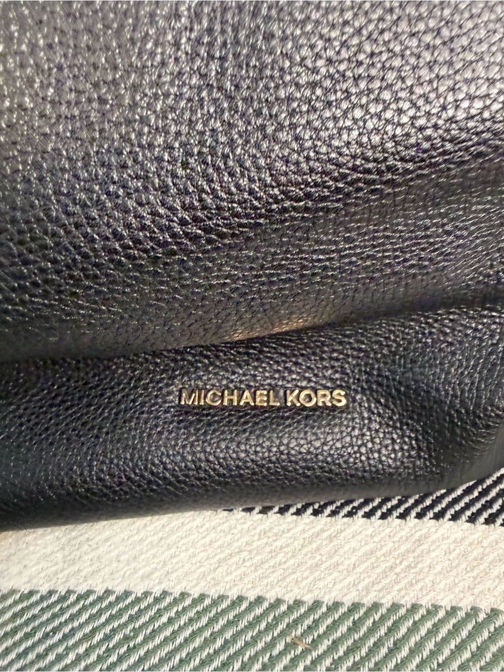 MICHAEL Michael Kors Raven Large Pebbled Leather Hobo Tote Black Gold w/Dust Bag - Picture 2 of 11